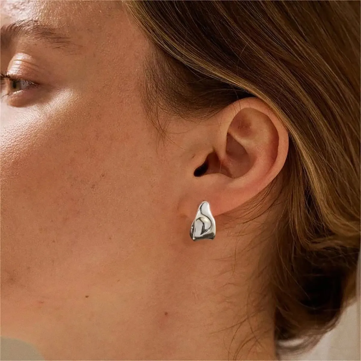 Kyerlyn Chunky Silver Geometric Stud Earrings
