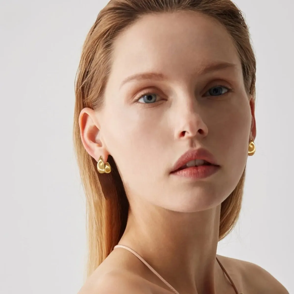 Kyerlyn Chunky Silver Geometric Stud Earrings