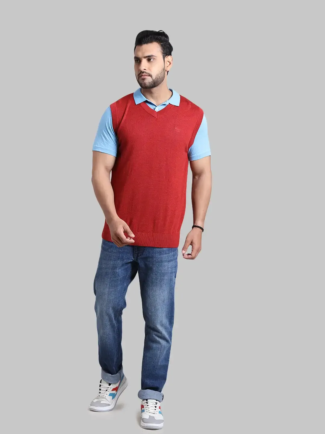 Men Red Classic Fit Solid Wool Blend Sleeveless V Neck Collar Sweaters