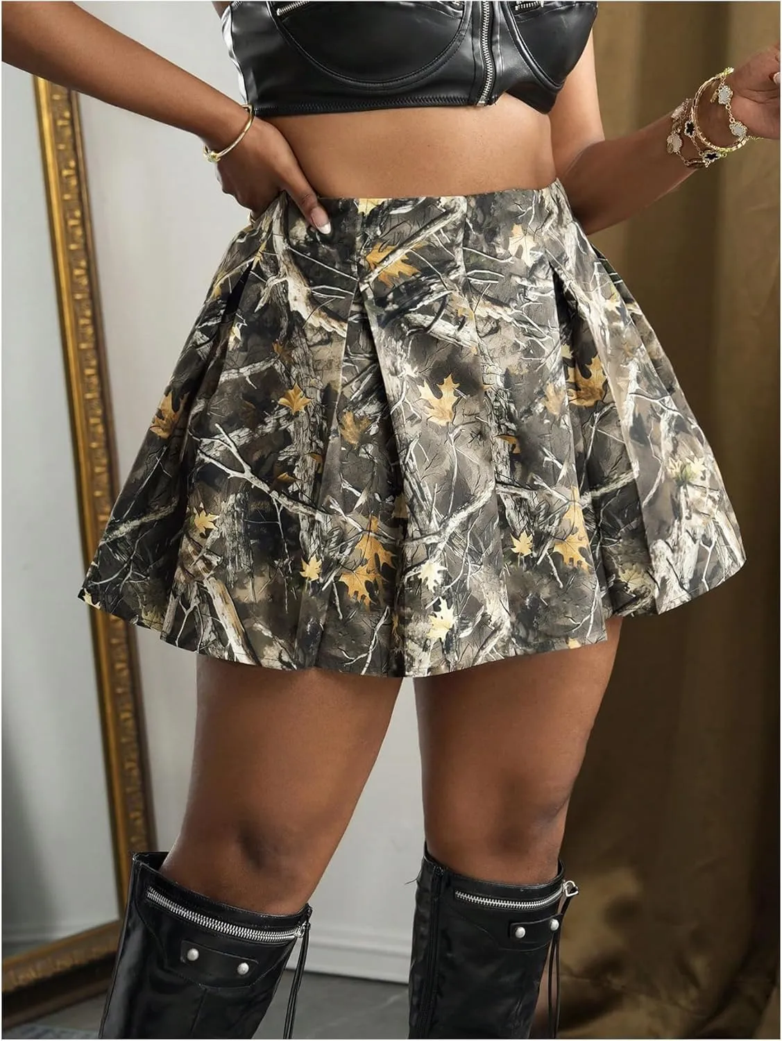 WDIRARA Women's Plus Size Camo Print Mini Skirt Elastic High Waist Pleated A Line Skirts